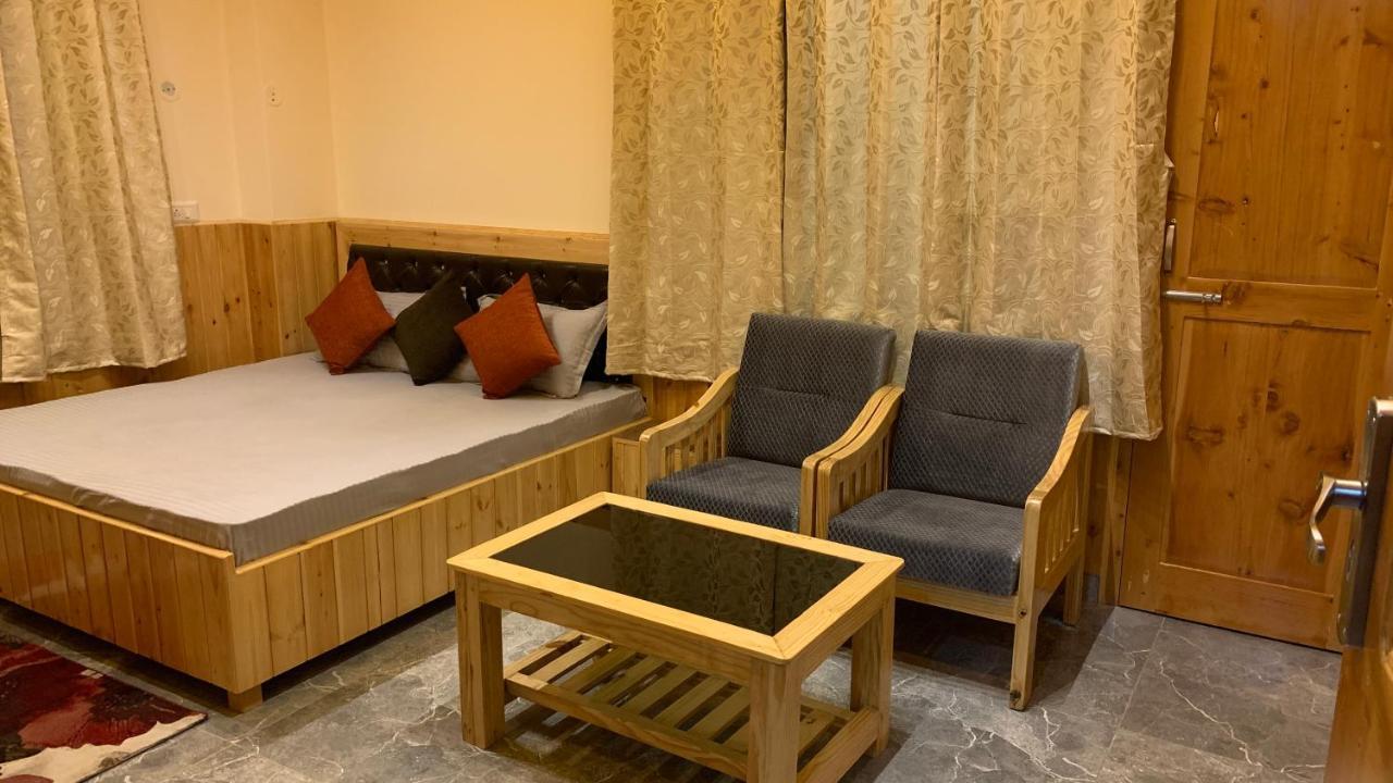 Tulip Flowing River View Hotel. Shamshi Exterior foto